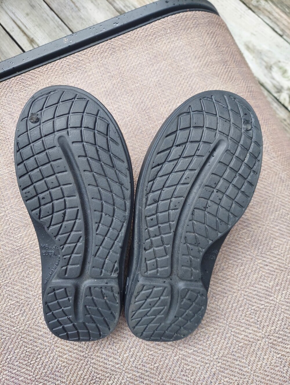 OOFAS CLOGS - Picture 4 of 6
